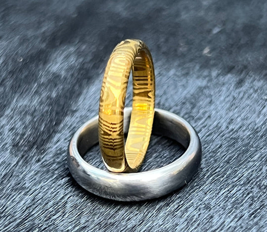 Finja Damascus Ring with Gold